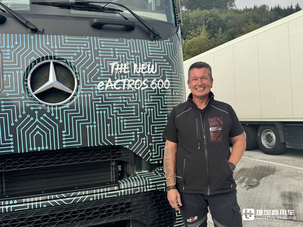 奔驰eActros 600电动牵引车到底强在哪里？330公里实际跟车体验告诉你