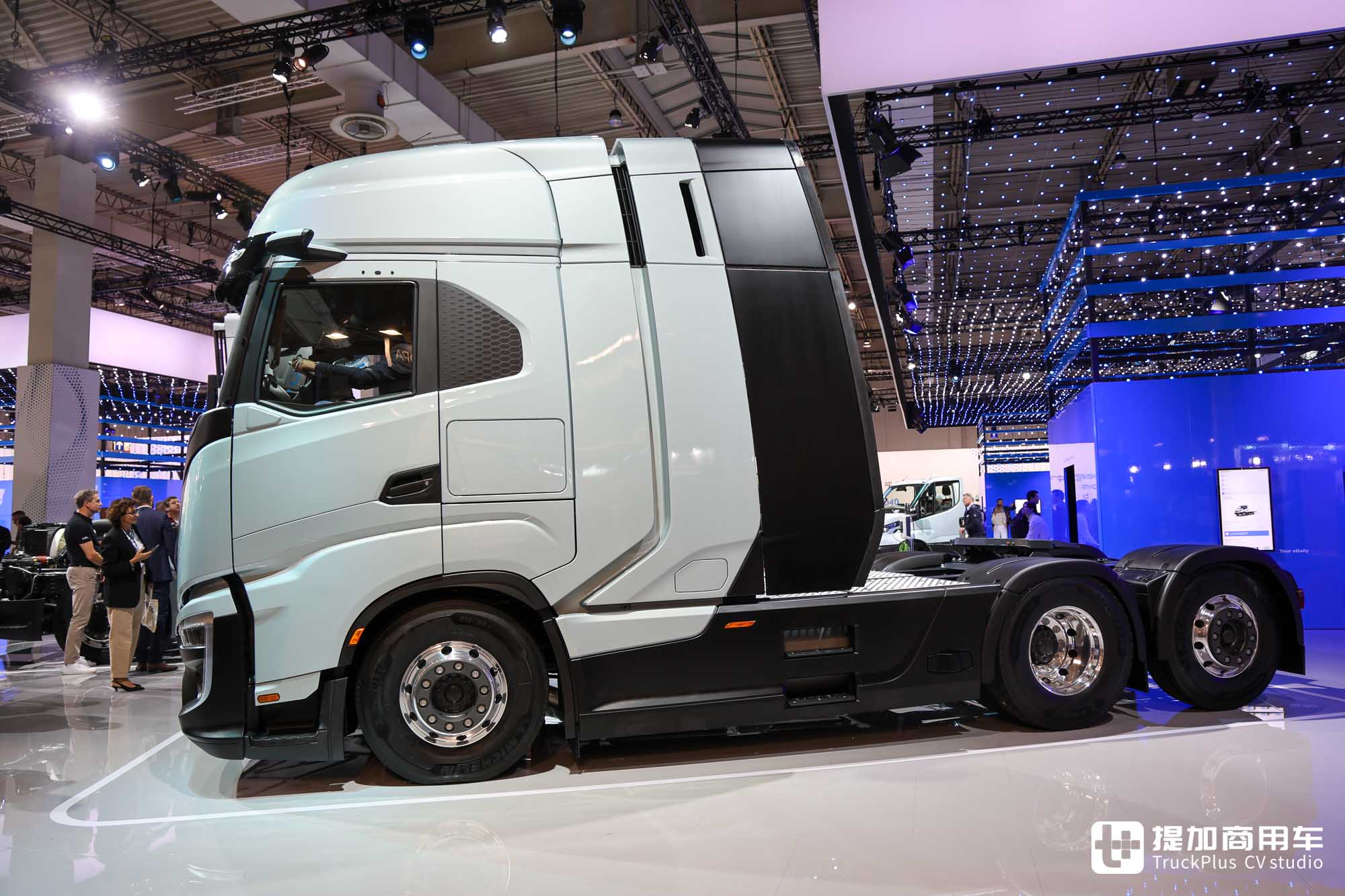 2024IAA:氢内燃机结合增程混动技术?深入解读依维柯氢内燃重卡展品 - 第10张 - 提加商用车网 2024IAA:氢内燃机结合增程混动技术?深入解读依维柯氢内燃重卡展品 - 第10张