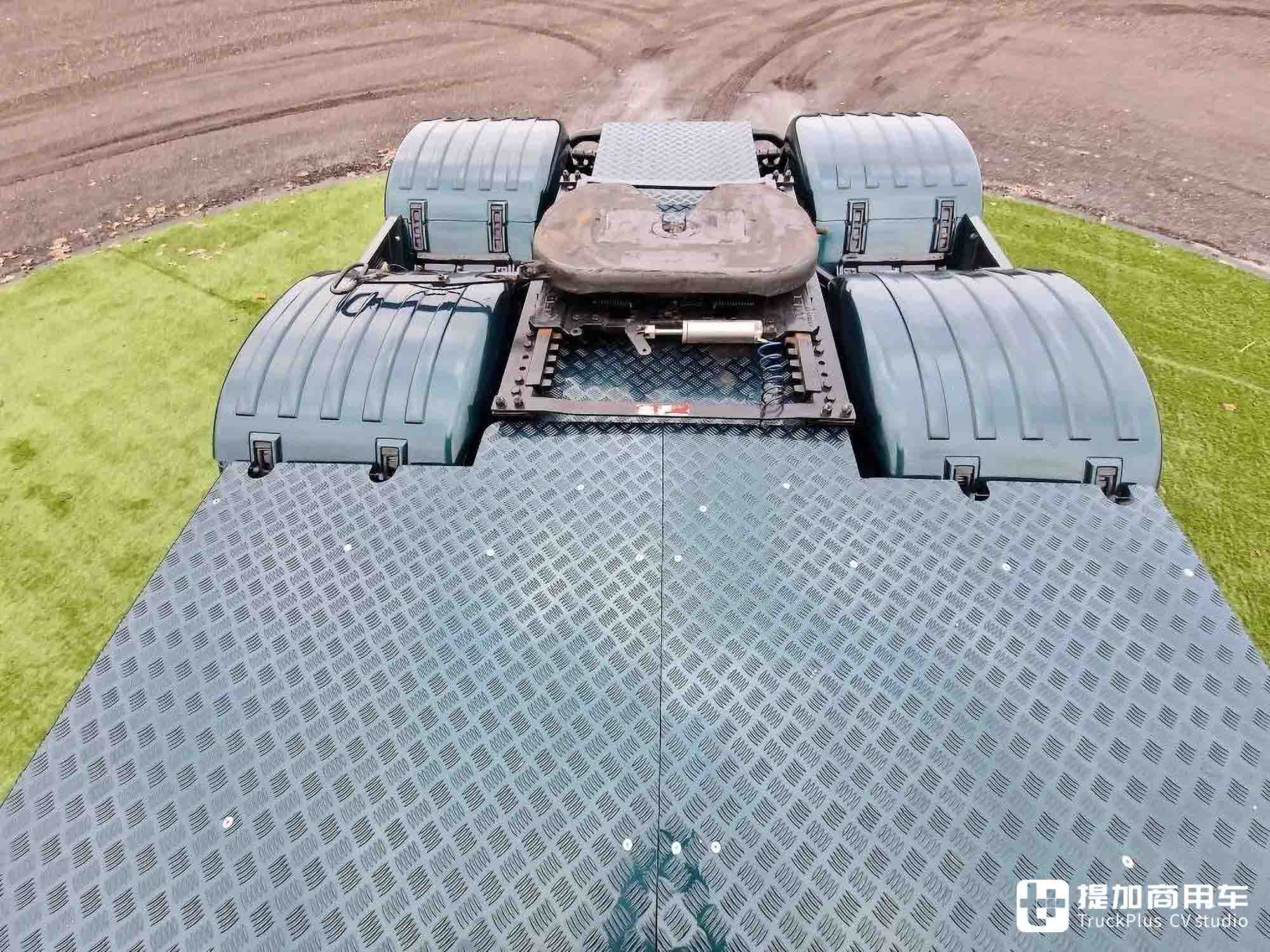 长头公路之王+V8发动机,斯堪尼亚T 164长头卡车实拍 - 第11张 - 提加商用车网 长头公路之王+V8发动机,斯堪尼亚T 164长头卡车实拍 - 第11张