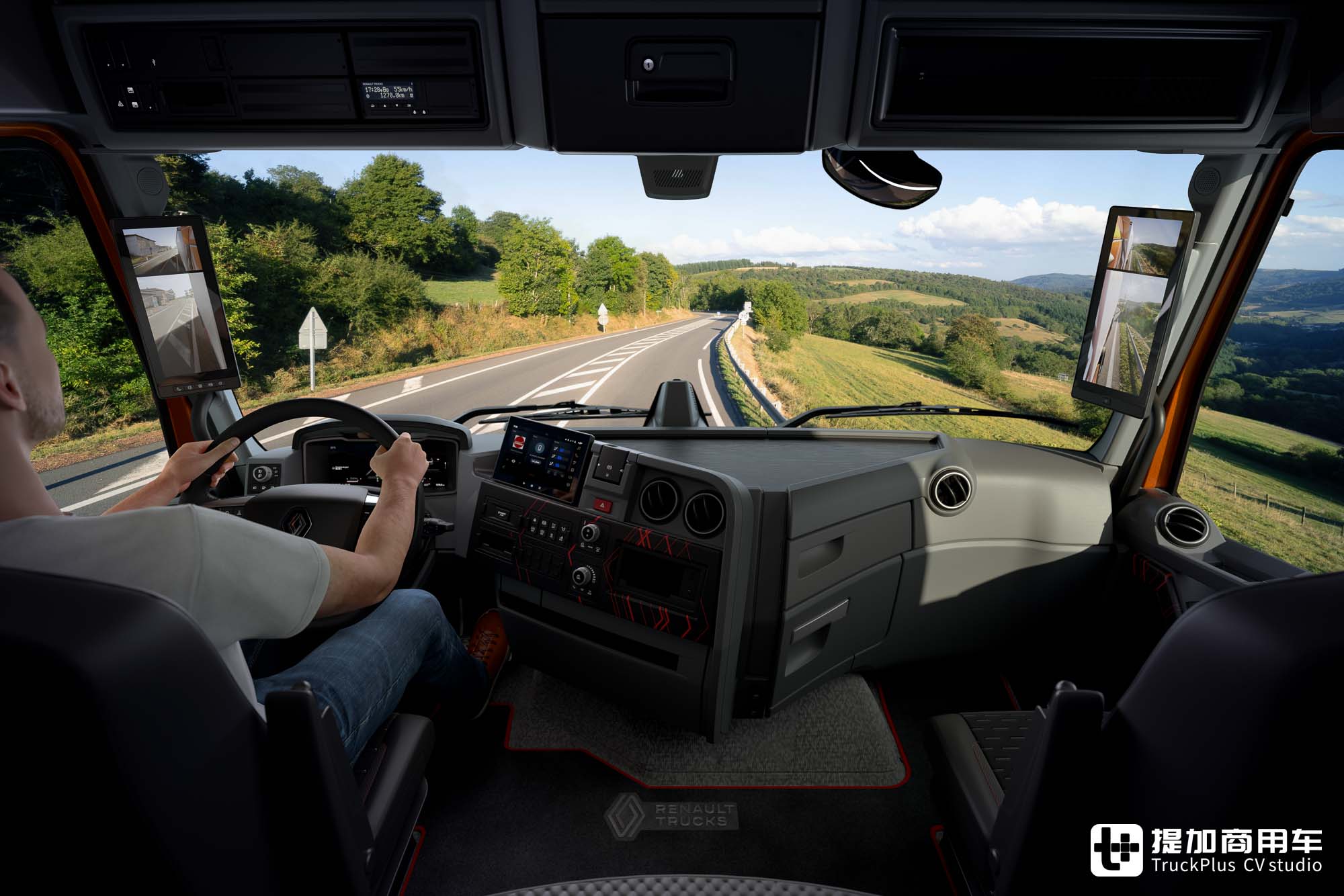 油耗最高可降14%,电子后视镜加持,2025款雷诺重卡来了 - 第15张 - 提加商用车网 油耗最高可降14%,电子后视镜加持,2025款雷诺重卡来了 - 第15张