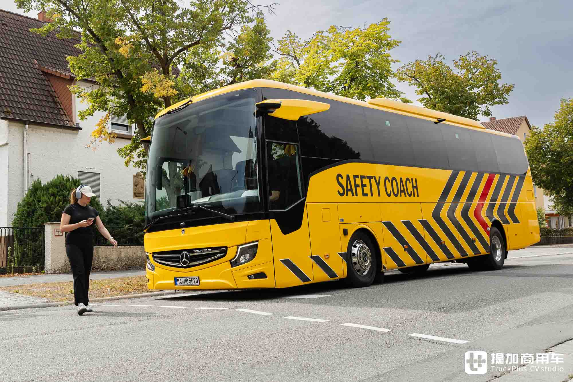 15项安全系统加持,奔驰Tourismo Safety Coach安全豪华巴士来袭 - 第15张 - 提加商用车网 15项安全系统加持,奔驰Tourismo Safety Coach安全豪华巴士来袭 - 第15张