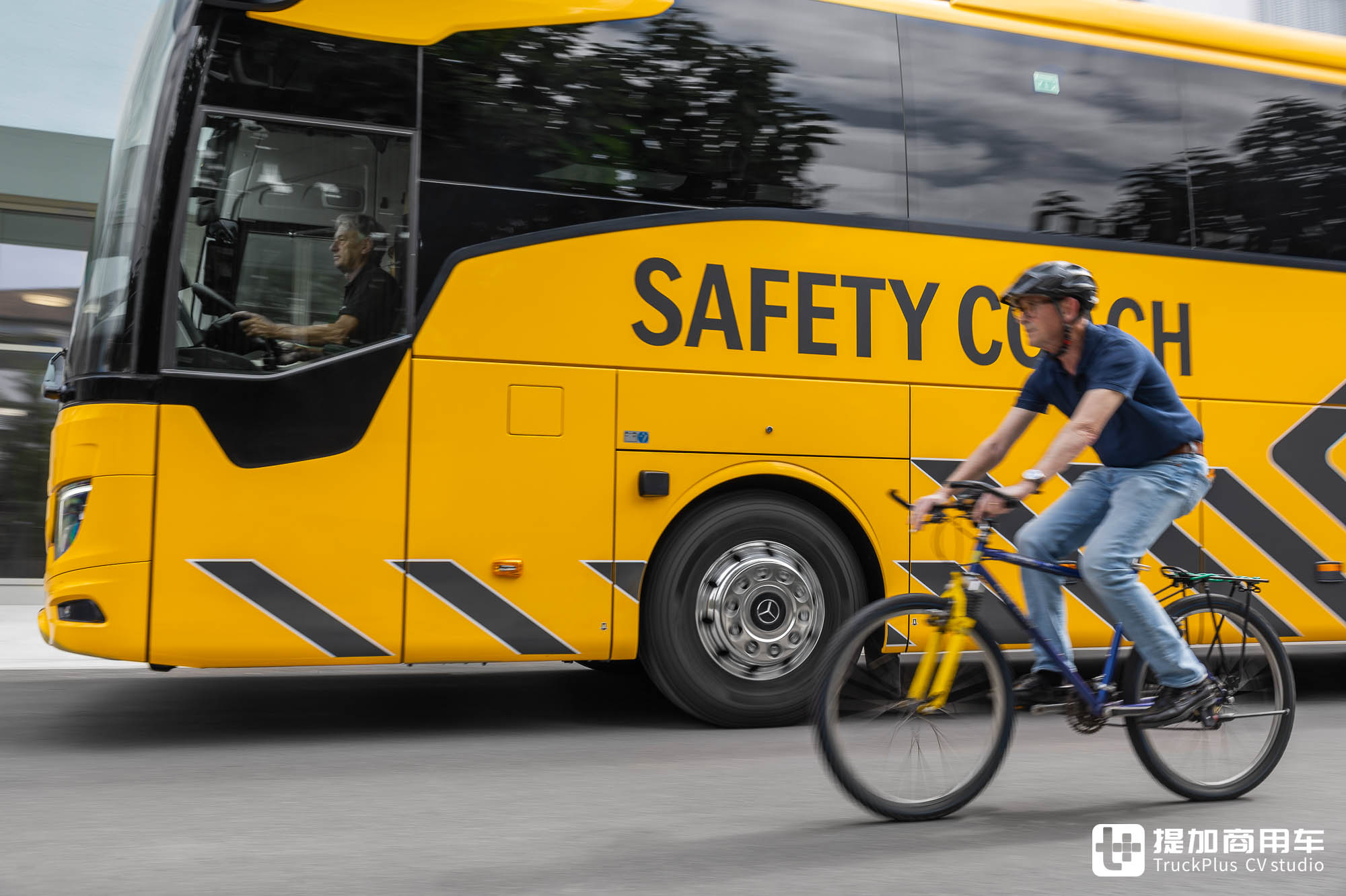 15项安全系统加持,奔驰Tourismo Safety Coach安全豪华巴士来袭 - 第16张 - 提加商用车网 15项安全系统加持,奔驰Tourismo Safety Coach安全豪华巴士来袭 - 第16张