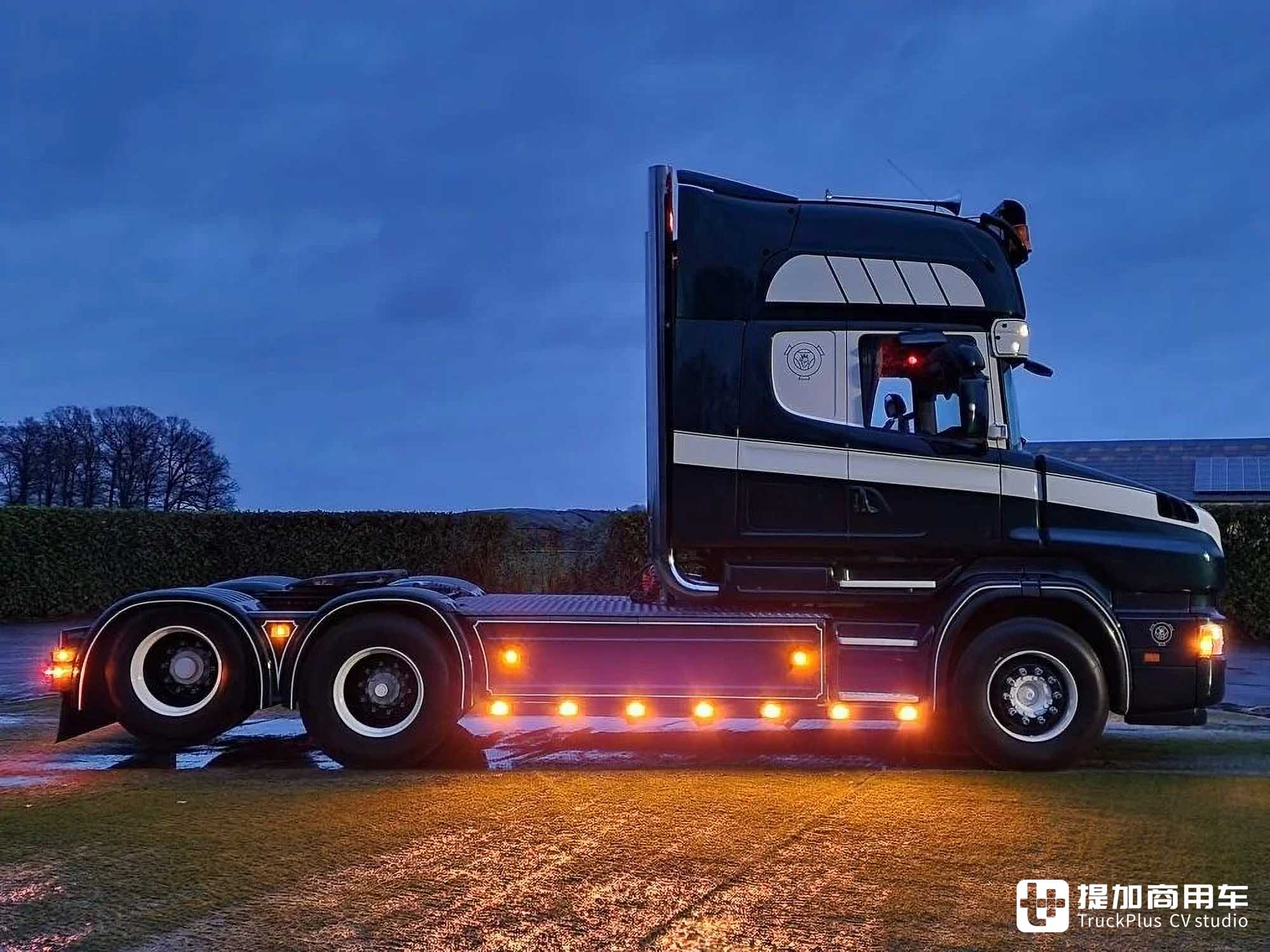 长头公路之王+V8发动机,斯堪尼亚T 164长头卡车实拍 - 第19张 - 提加商用车网 长头公路之王+V8发动机,斯堪尼亚T 164长头卡车实拍 - 第19张