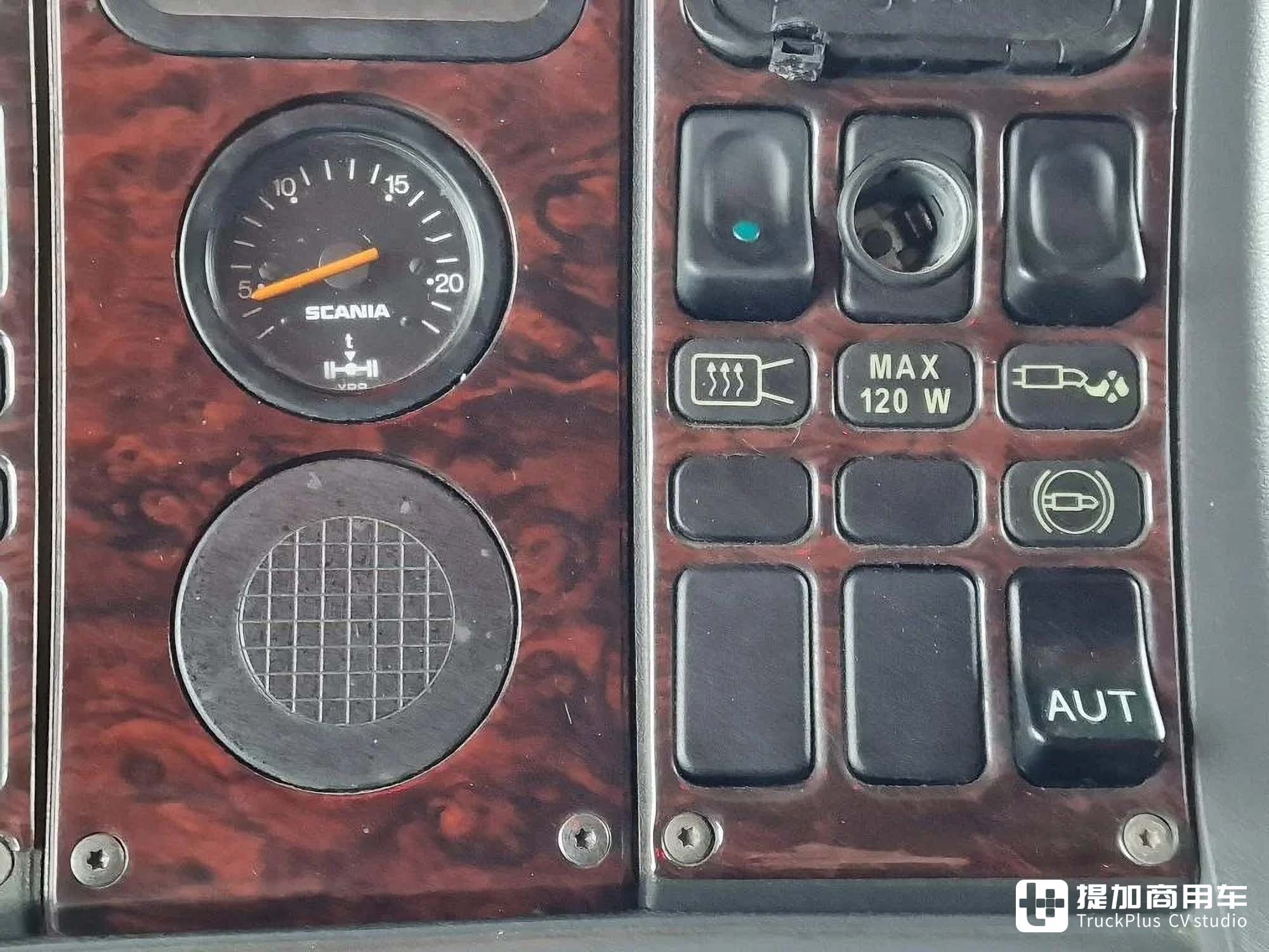 长头公路之王+V8发动机,斯堪尼亚T 164长头卡车实拍 - 第23张 - 提加商用车网 长头公路之王+V8发动机,斯堪尼亚T 164长头卡车实拍 - 第23张