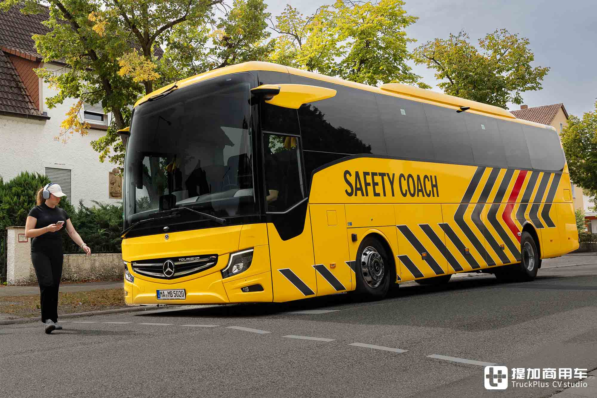 15项安全系统加持,奔驰Tourismo Safety Coach安全豪华巴士来袭 - 第23张 - 提加商用车网 15项安全系统加持,奔驰Tourismo Safety Coach安全豪华巴士来袭 - 第23张