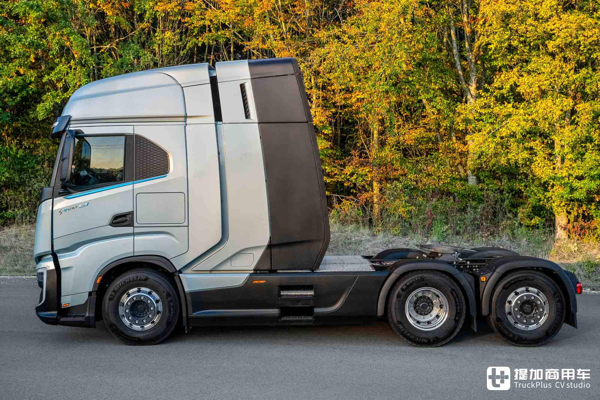 2024IAA:氢内燃机结合增程混动技术?深入解读依维柯氢内燃重卡展品 - 第27张 - 提加商用车网 2024IAA:氢内燃机结合增程混动技术?深入解读依维柯氢内燃重卡展品 - 第27张