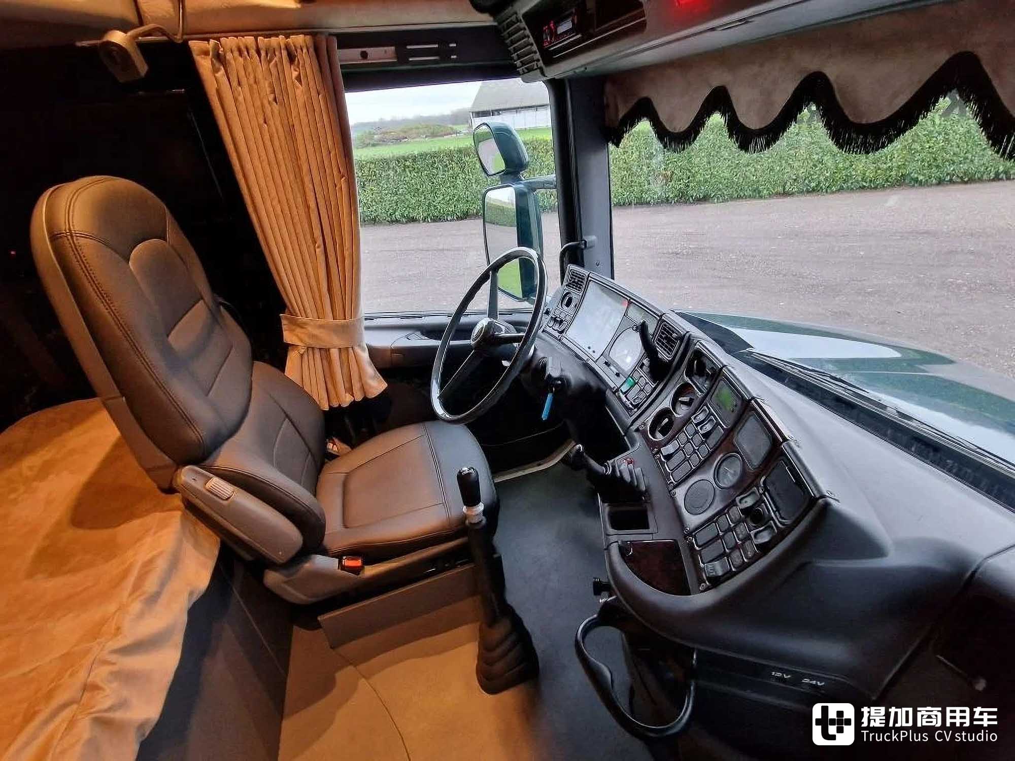 长头公路之王+V8发动机,斯堪尼亚T 164长头卡车实拍 - 第30张 - 提加商用车网 长头公路之王+V8发动机,斯堪尼亚T 164长头卡车实拍 - 第30张