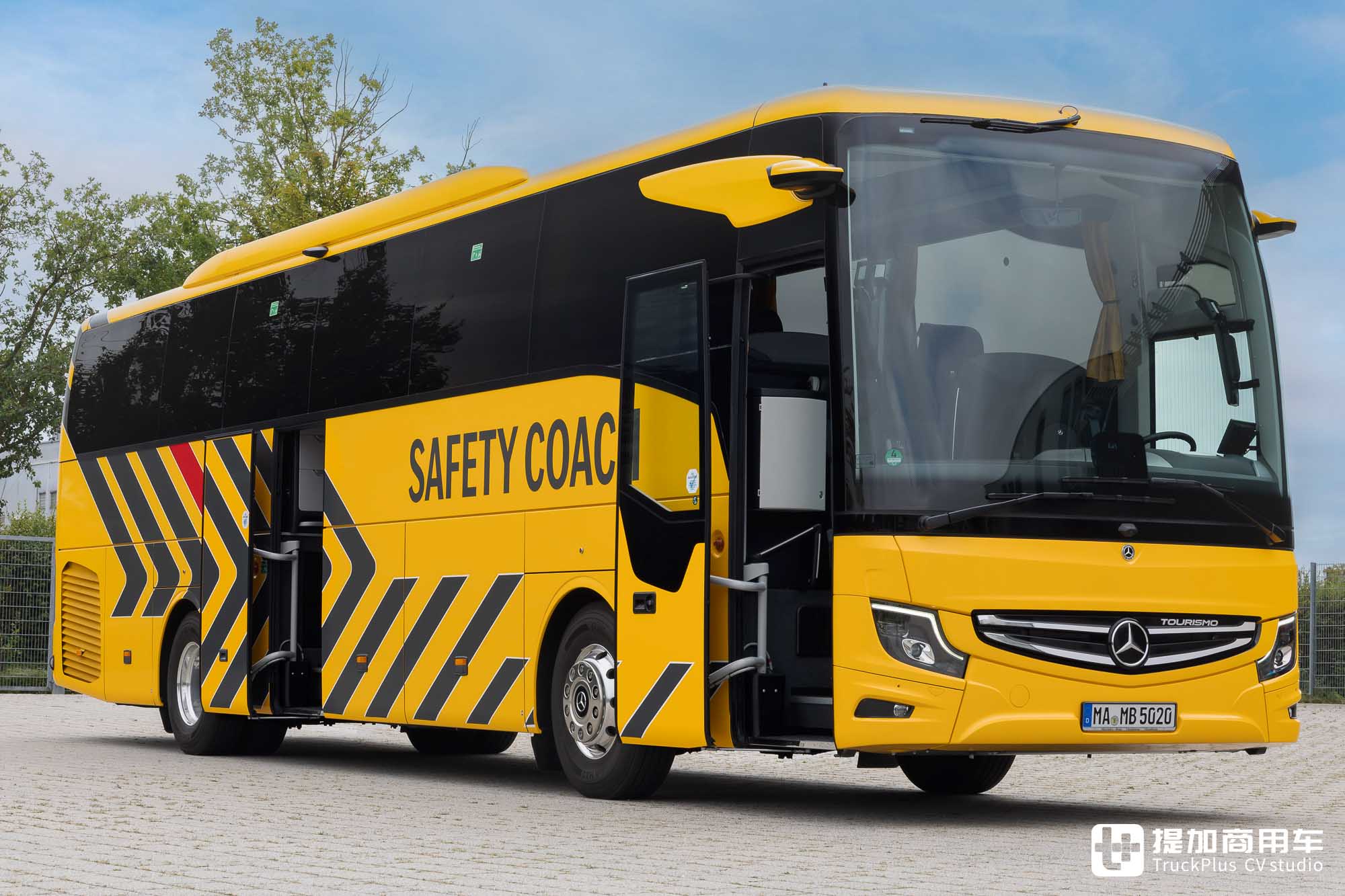 15项安全系统加持,奔驰Tourismo Safety Coach安全豪华巴士来袭 - 第5张 - 提加商用车网 15项安全系统加持,奔驰Tourismo Safety Coach安全豪华巴士来袭 - 第5张