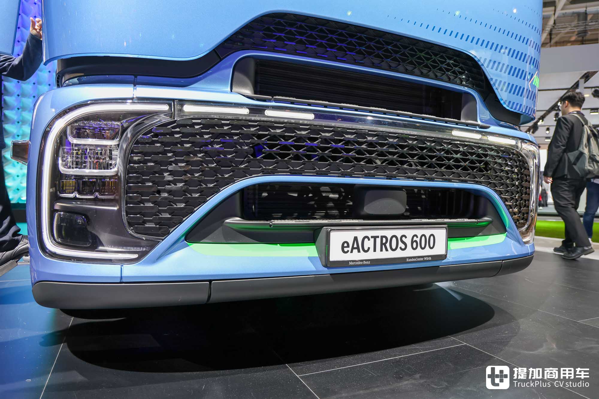 2024IAA:先锋技术引领电动重卡未来,奔驰eActros 600实拍,再带您看看它为什么那么强 - 第9张 - 提加商用车网 2024IAA:先锋技术引领电动重卡未来,奔驰eActros 600实拍,再带您看看它为什么那么强 - 第9张