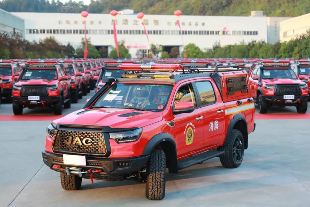 应急先锋 夜鹰领航!168台江淮T8 PRO夜鹰应急前突指挥车顺利交付 - 第2张 - 提加商用车网 应急先锋 夜鹰领航!168台江淮T8 PRO夜鹰应急前突指挥车顺利交付 - 第2张