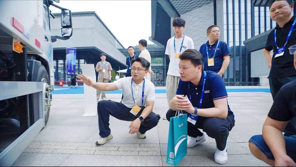 “氢”动力，新未来丨广汽日野氢燃料电池厢式车闪耀CHFE2024 - 第3张