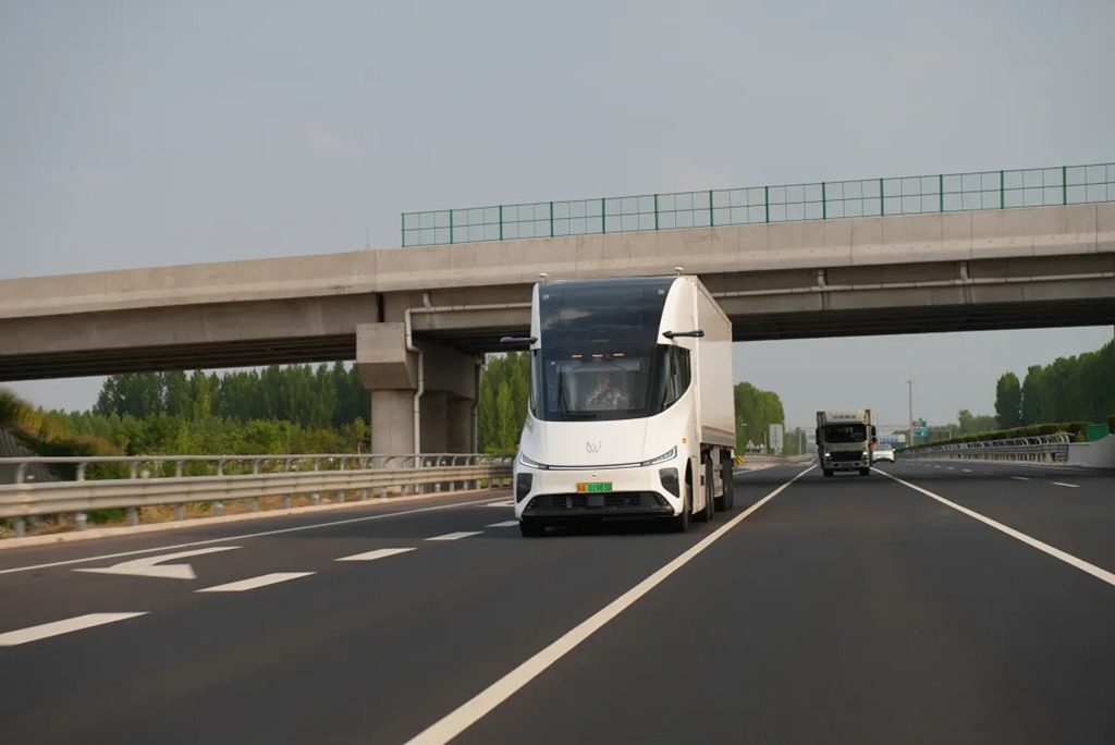 苇渡Windrose纯电重卡已具备量产条件，即将按计划开启交付 - 第15张