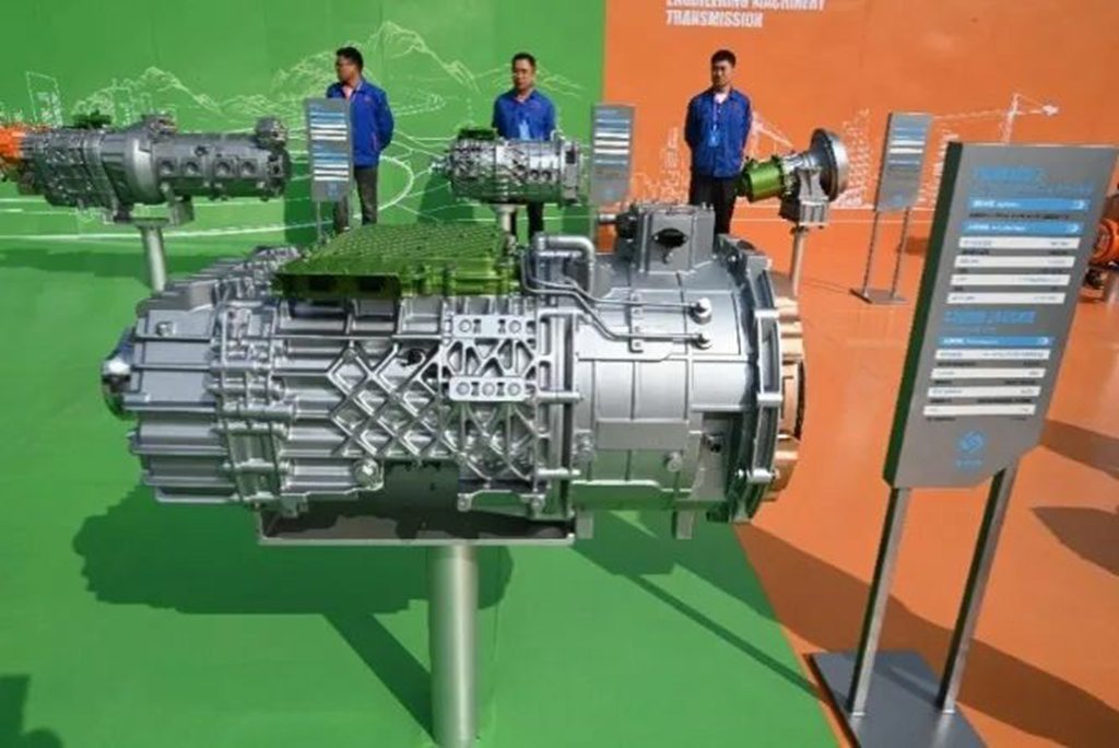 法士特第六届科技创新周启幕 集中展示八大领域33款创新产品 - 第3张 - 提加商用车网 法士特第六届科技创新周启幕 集中展示八大领域33款创新产品 - 第3张