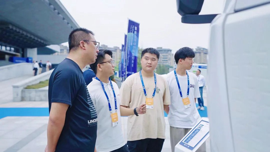 “氢”动力，新未来丨广汽日野氢燃料电池厢式车闪耀CHFE2024 - 第4张