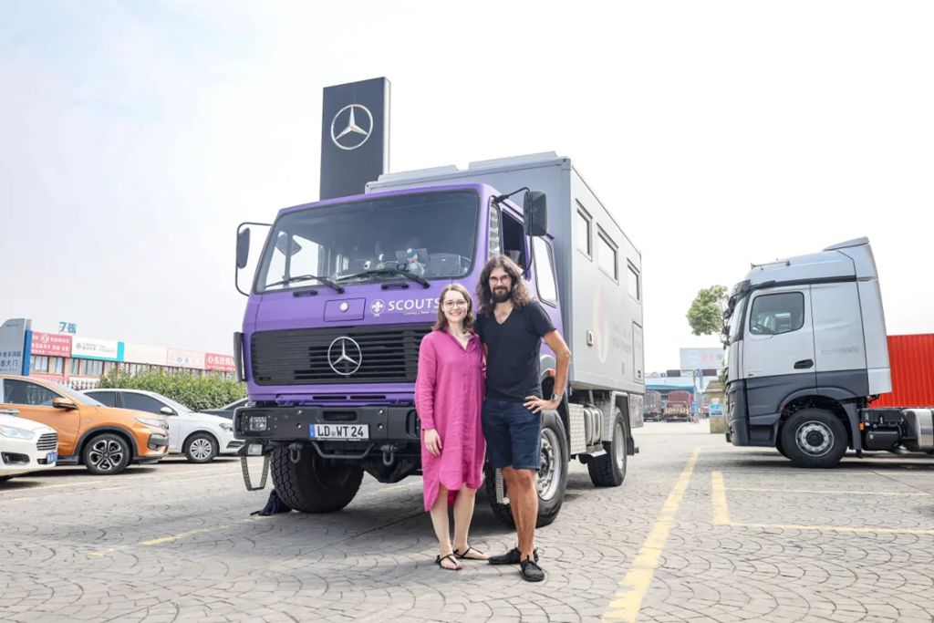 老车新梦,抵达成都:38年前的奔驰消防车变身旅居车环游世界 - 第2张 - 提加商用车网 老车新梦,抵达成都:38年前的奔驰消防车变身旅居车环游世界 - 第2张