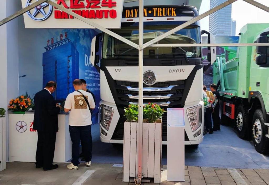 【大运新闻】风驰天下 运行世界——大运重卡再度在广交会上大放异彩 - 第5张 - 提加商用车网 【大运新闻】风驰天下 运行世界——大运重卡再度在广交会上大放异彩 - 第5张