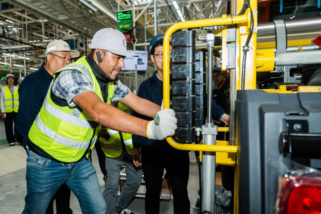 喜报!100台成功交付墨西哥客户 北汽重卡开启高质量“出海”新篇章 - 第6张 - 提加商用车网 喜报!100台成功交付墨西哥客户 北汽重卡开启高质量“出海”新篇章 - 第6张