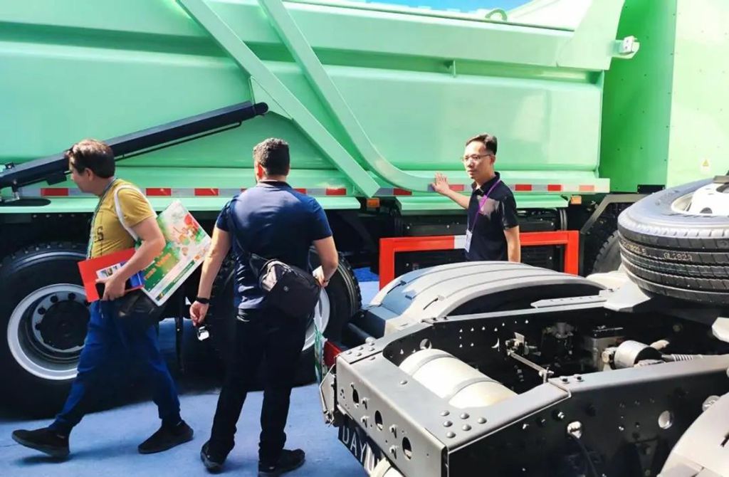 【媒体报道】大运爆款车型亮相广交会 节能有劲多重优势吸引国内外卡友 - 第6张