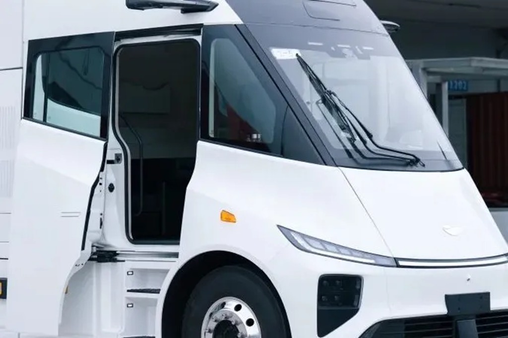 苇渡Windrose纯电重卡已具备量产条件，即将按计划开启交付 - 第9张