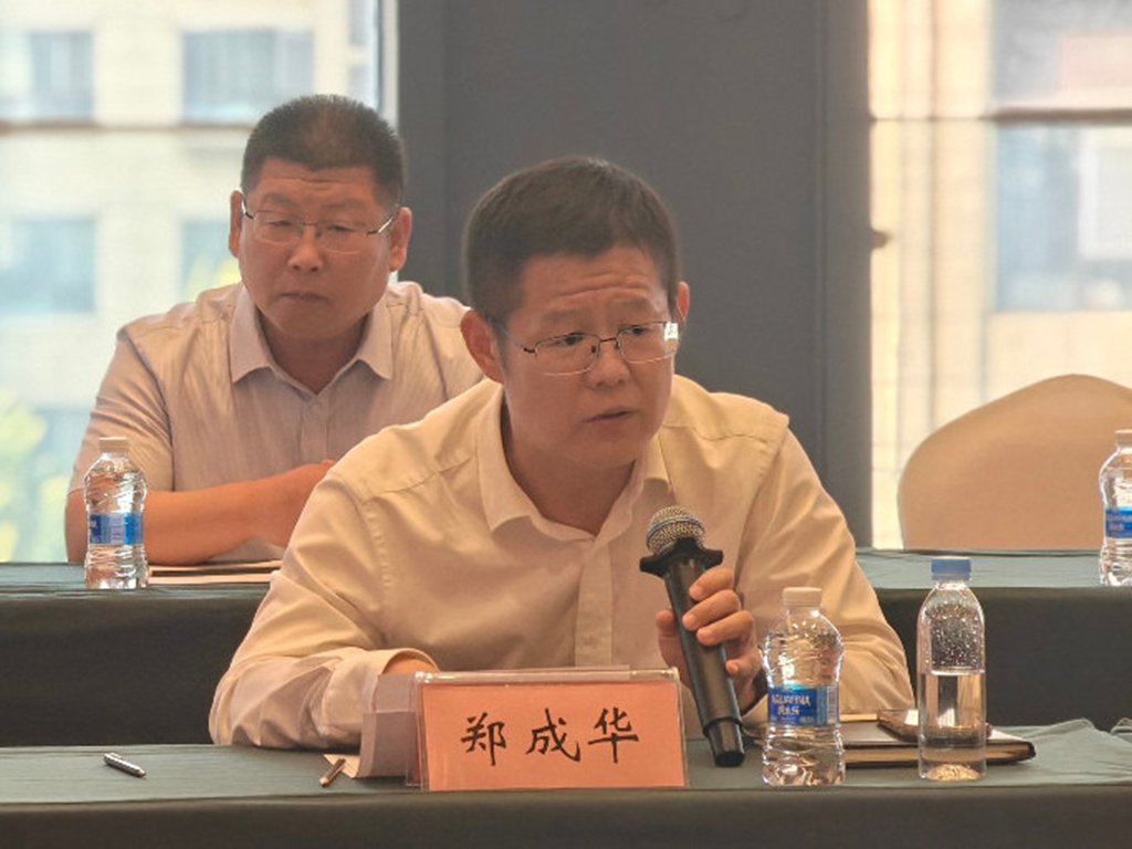 中国一汽助力中国石化物流发展交流会暨淄博康胜经贸20台解放J7高端危化品牵引车交付仪式圆满举行 - 第9张 - 提加商用车网 中国一汽助力中国石化物流发展交流会暨淄博康胜经贸20台解放J7高端危化品牵引车交付仪式圆满举行 - 第9张