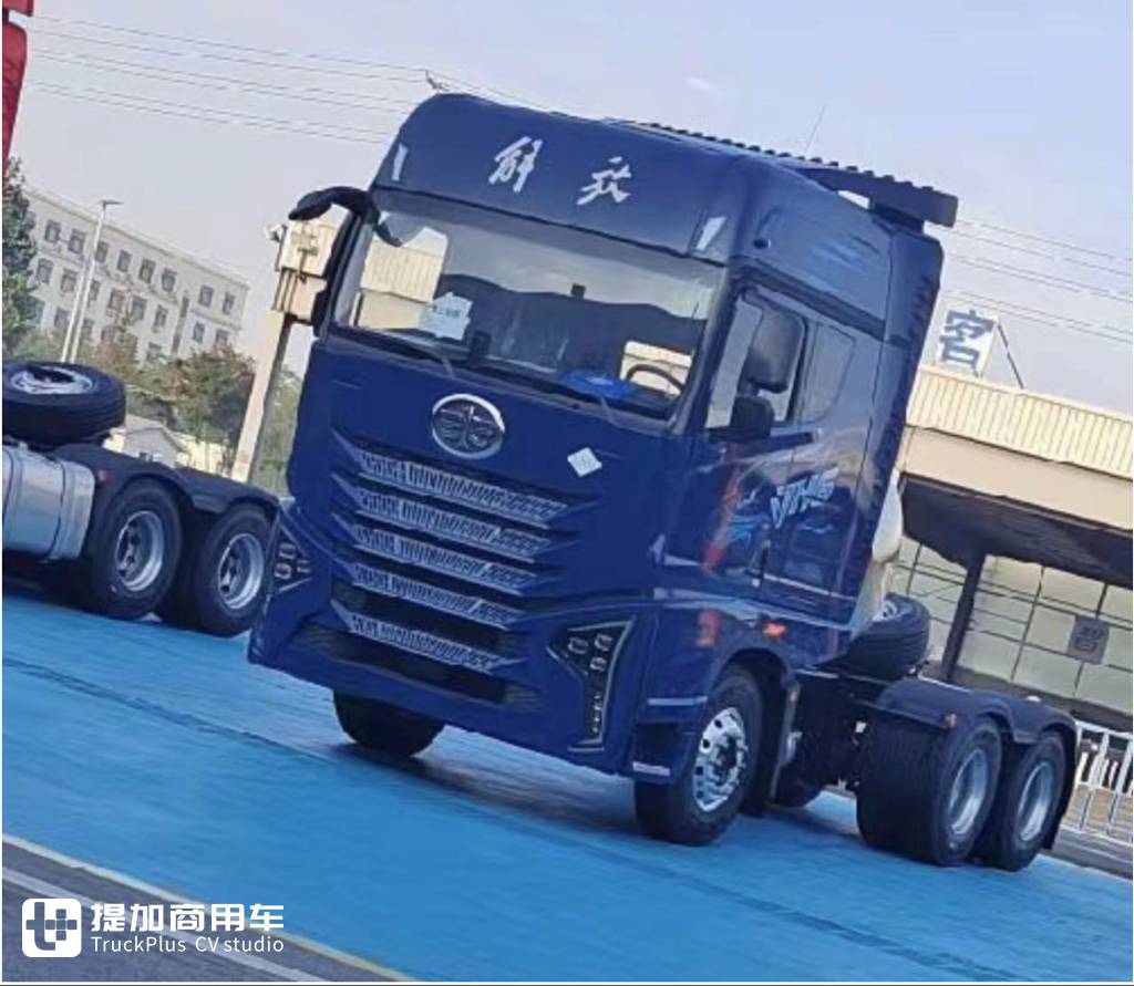 全新格栅和大灯,驾驶室整体框架未变样,新一代解放JH6来袭? - 第4张 - 提加商用车网 全新格栅和大灯,驾驶室整体框架未变样,新一代解放JH6来袭? - 第4张