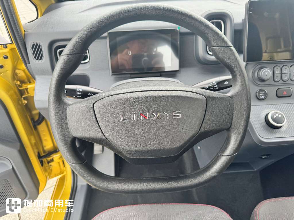 续航318km，货厢宽度1.8米，菱势最新推出的黄金小卡还有啥惊喜配置 - 第12张