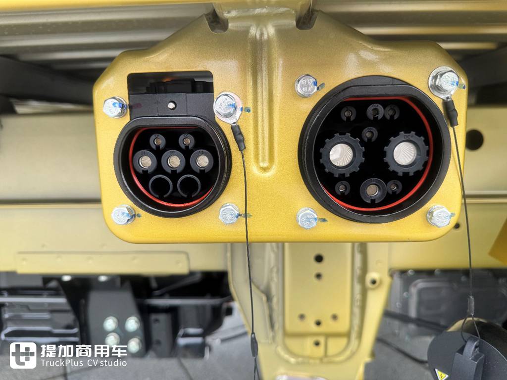 续航318km，货厢宽度1.8米，菱势最新推出的黄金小卡还有啥惊喜配置 - 第17张