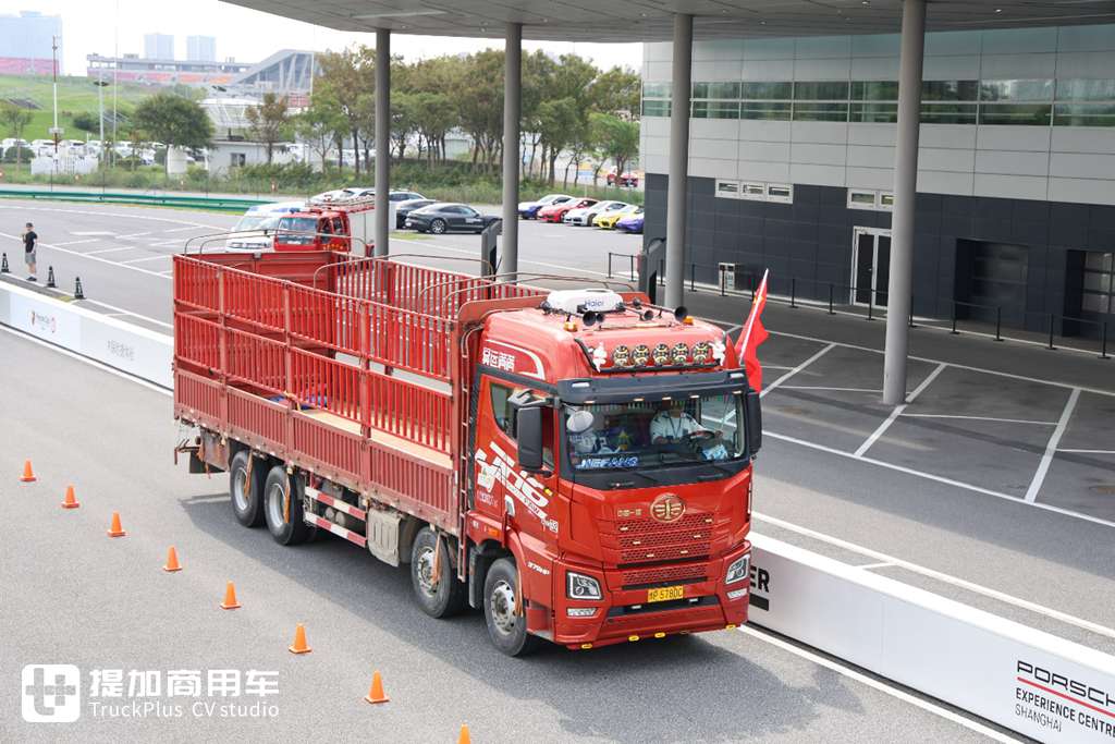 很难相信国内竟有这么多的改装卡车,STC卡车文化节逛了一圈,给了我太多惊喜了! - 第19张 - 提加商用车网 很难相信国内竟有这么多的改装卡车,STC卡车文化节逛了一圈,给了我太多惊喜了! - 第19张