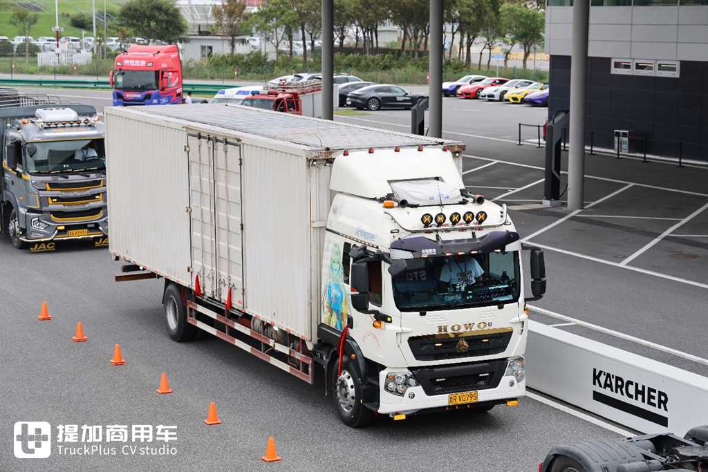 很难相信国内竟有这么多的改装卡车,STC卡车文化节逛了一圈,给了我太多惊喜了! - 第32张 - 提加商用车网 很难相信国内竟有这么多的改装卡车,STC卡车文化节逛了一圈,给了我太多惊喜了! - 第32张