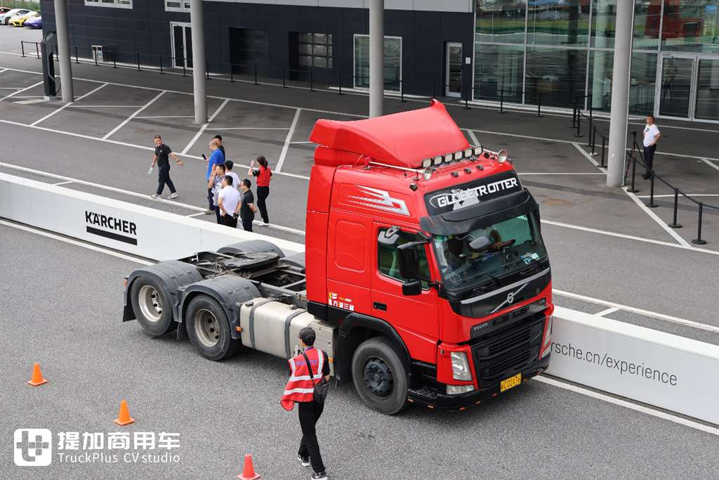 很难相信国内竟有这么多的改装卡车,STC卡车文化节逛了一圈,给了我太多惊喜了! - 第42张 - 提加商用车网 很难相信国内竟有这么多的改装卡车,STC卡车文化节逛了一圈,给了我太多惊喜了! - 第42张