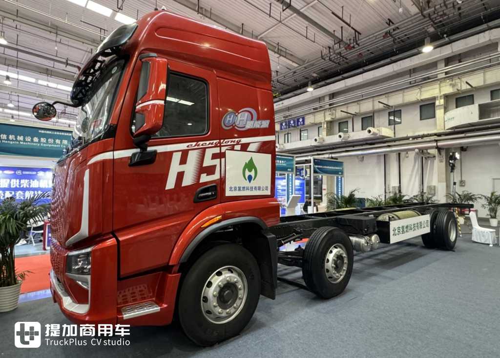 不用燃料电池,用氢内燃机的重卡你见过吗?乘龙H5V氢内燃载货车实拍 - 第10张 - 提加商用车网 不用燃料电池,用氢内燃机的重卡你见过吗?乘龙H5V氢内燃载货车实拍 - 第10张