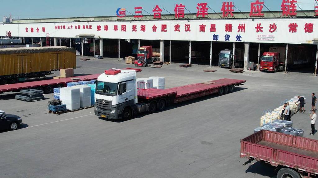 最忙线路托付奔驰卡车 用户说“好钢用在刀刃上” - 第2张 - 提加商用车网 最忙线路托付奔驰卡车 用户说“好钢用在刀刃上” - 第2张