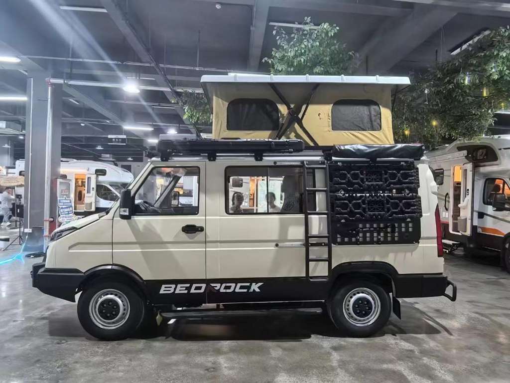 户外宿营?快来看看“移动堡垒”依维柯得意宿营车 - 第2张 - 提加商用车网 户外宿营?快来看看“移动堡垒”依维柯得意宿营车 - 第2张