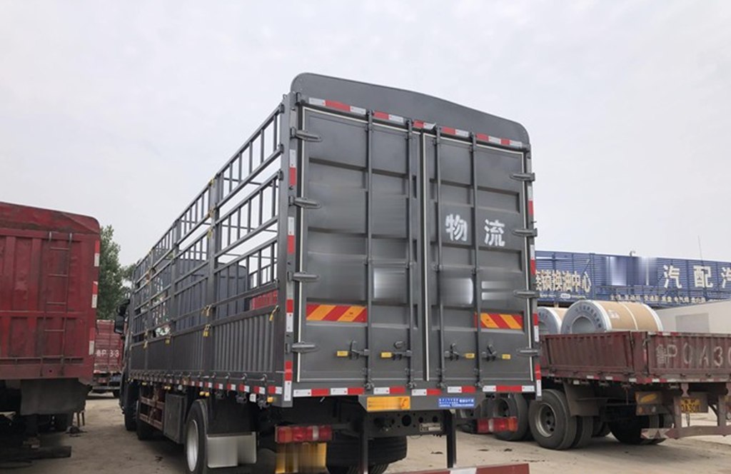 高效舒适赢未来 | 中国重汽豪沃MAX 6×2载货车成为绿通运输首选 - 第2张 - 提加商用车网 高效舒适赢未来 | 中国重汽豪沃MAX 6×2载货车成为绿通运输首选 - 第2张