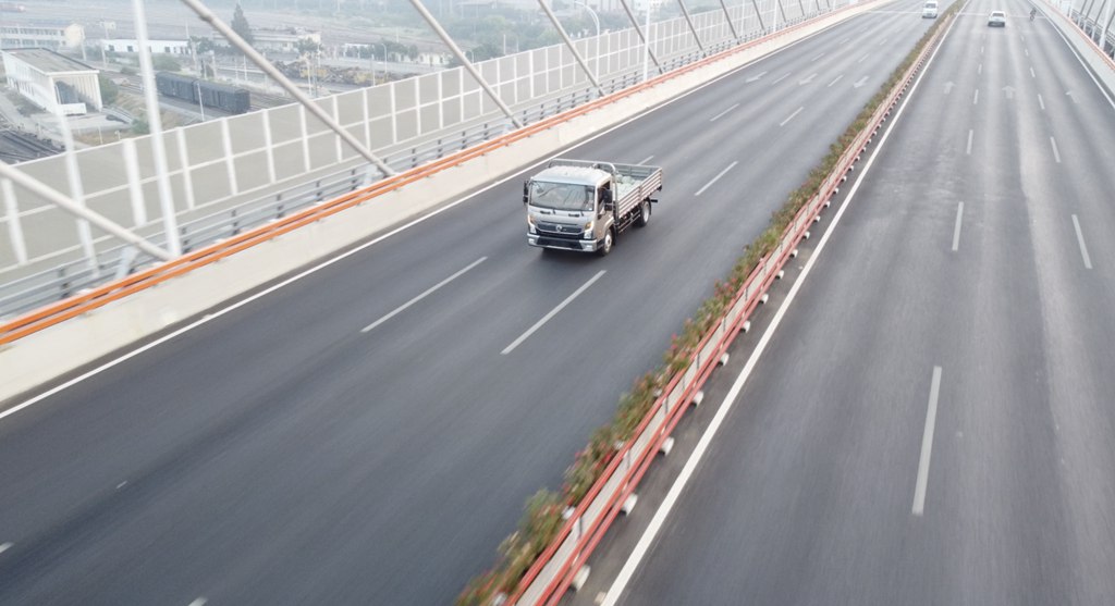 金秋飞龙起,丰收情更浓——东风多利卡飞龙闪耀上市,诚意满满 - 第3张 - 提加商用车网 金秋飞龙起,丰收情更浓——东风多利卡飞龙闪耀上市,诚意满满 - 第3张