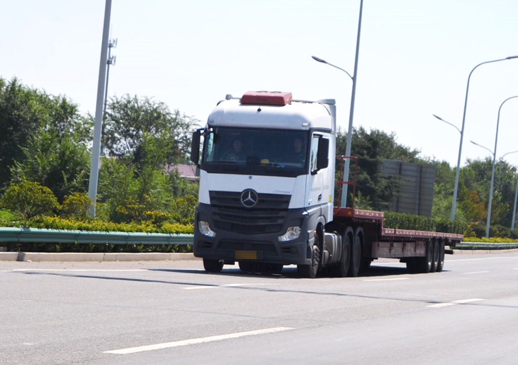 最忙线路托付奔驰卡车 用户说“好钢用在刀刃上” - 第4张 - 提加商用车网 最忙线路托付奔驰卡车 用户说“好钢用在刀刃上” - 第4张