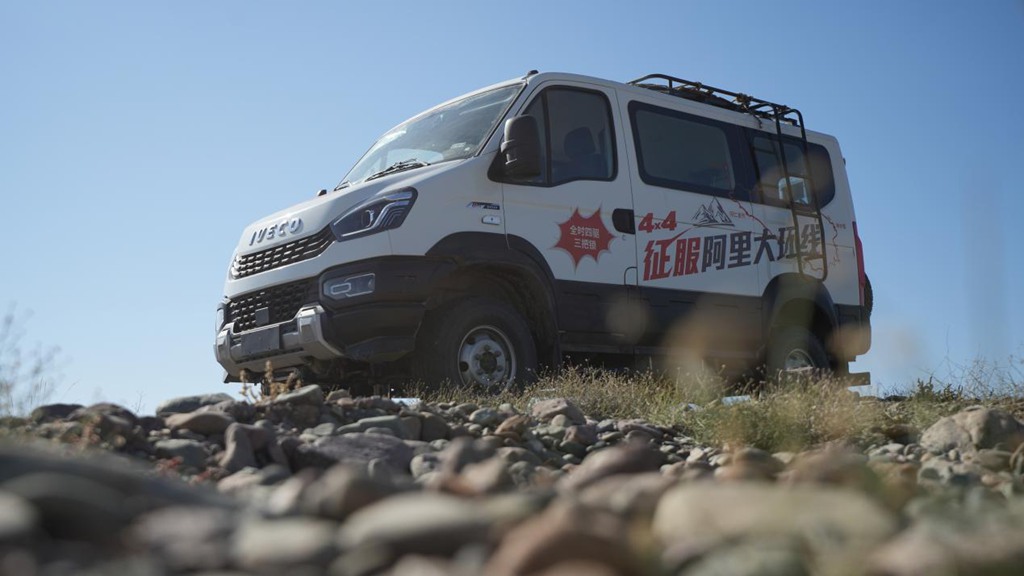 纵擎沙海 越野越行!阿拉善英雄会圆满举办,依维柯4×4惊艳众人 - 第7张 - 提加商用车网 纵擎沙海 越野越行!阿拉善英雄会圆满举办,依维柯4×4惊艳众人 - 第7张