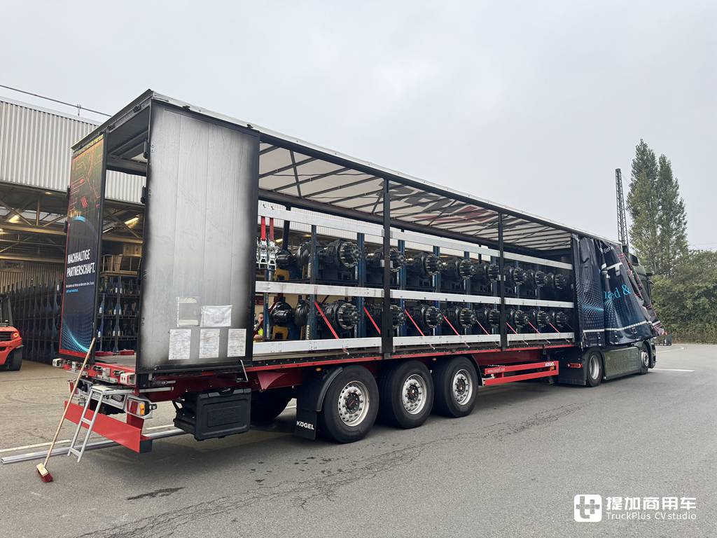奔驰eActros 600电动牵引车到底强在哪里?330公里实际跟车体验告诉你 - 第2张 - 提加商用车网 奔驰eActros 600电动牵引车到底强在哪里?330公里实际跟车体验告诉你 - 第2张