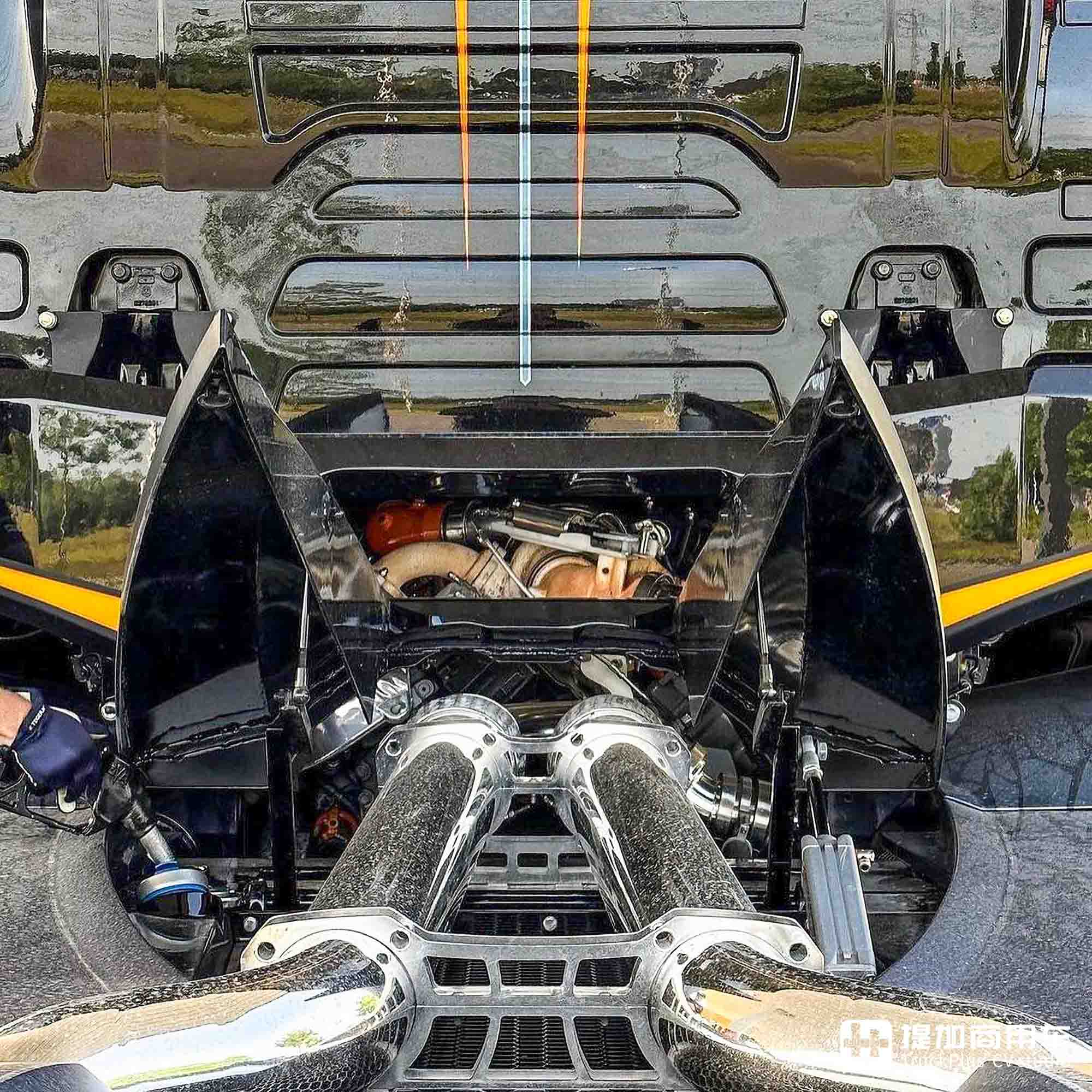 770匹V8大心脏,造型张扬如超跑,斯堪尼亚770 S霜火版车型实拍 - 第13张 - 提加商用车网 770匹V8大心脏,造型张扬如超跑,斯堪尼亚770 S霜火版车型实拍 - 第13张