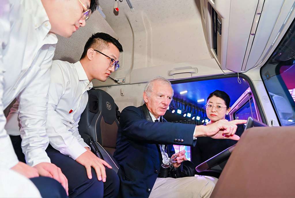 一汽解放J7创领版牵引车重磅上市！ - 第16张