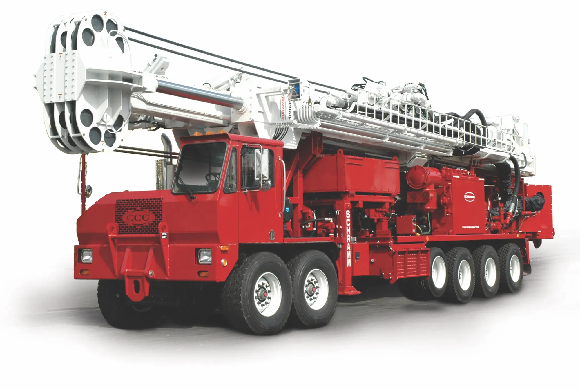 七轴14x8底盘,改装低入口驾驶室,奔驰Actros钻井车底盘实拍 - 第5张 - 提加商用车网 七轴14x8底盘,改装低入口驾驶室,奔驰Actros钻井车底盘实拍 - 第5张