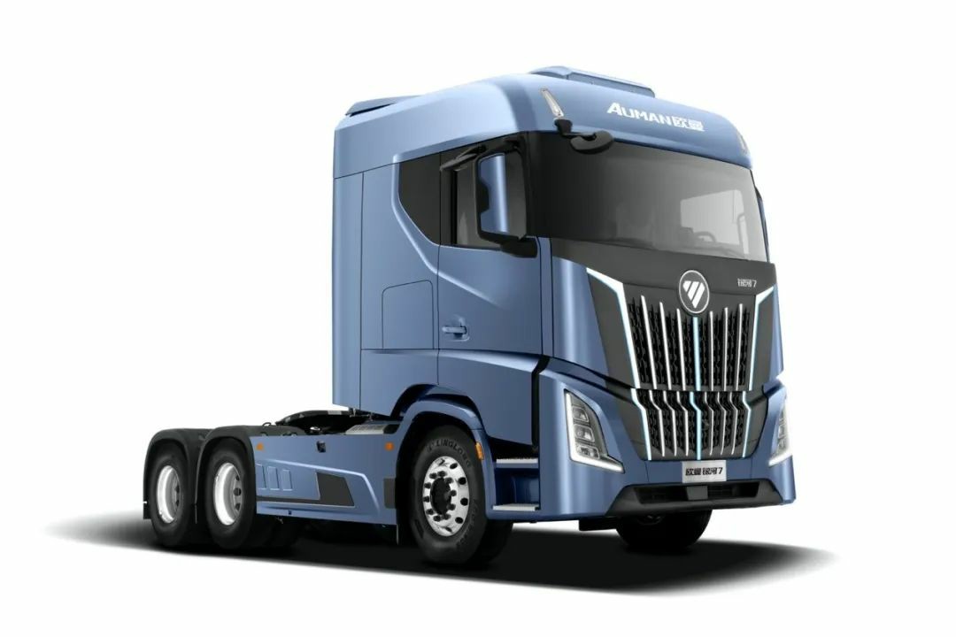 直瀑格栅大气磅礴 简繁大灯照亮前路!欧曼银河7展现中式美学新境界 - 第2张 - 提加商用车网 直瀑格栅大气磅礴 简繁大灯照亮前路!欧曼银河7展现中式美学新境界 - 第2张