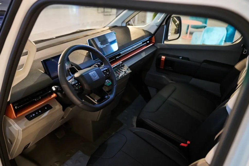 远程超级VAN塞尔维亚上市, 欧洲首秀开启新征程 - 第3张 - 提加商用车网 远程超级VAN塞尔维亚上市, 欧洲首秀开启新征程 - 第3张