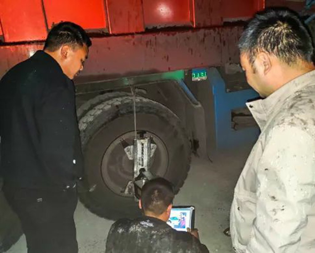 感动服务丨 急用户所急,彻夜奋战排忧解难 - 第2张 - 提加商用车网 感动服务丨 急用户所急,彻夜奋战排忧解难 - 第2张