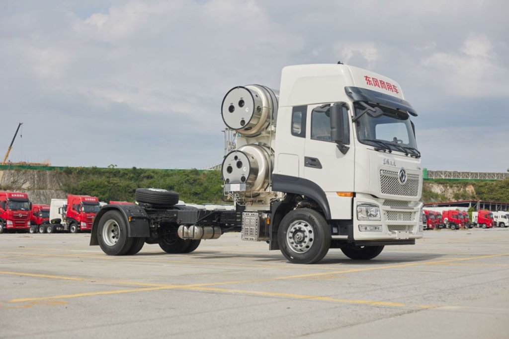 有东风天龙KL DGi520燃气车护航,一路好“运” - 第4张 - 提加商用车网 有东风天龙KL DGi520燃气车护航,一路好“运” - 第4张