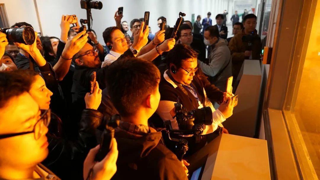 拉美十国主流媒体团齐聚宇通,触摸高质量出海的“宇通脉搏” - 第2张 - 提加商用车网 拉美十国主流媒体团齐聚宇通,触摸高质量出海的“宇通脉搏” - 第2张