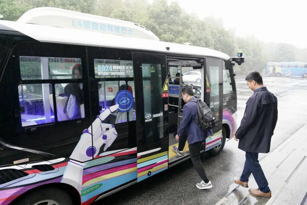 2024世界互联网大会!苏州金龙自动驾驶巴士准备好了! - 第3张 - 提加商用车网 2024世界互联网大会!苏州金龙自动驾驶巴士准备好了! - 第3张