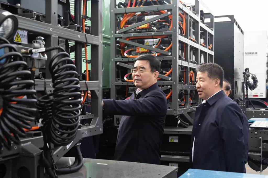 满慎刚调研中国重汽集团成都王牌商用车有限公司 - 第3张 - 提加商用车网 满慎刚调研中国重汽集团成都王牌商用车有限公司 - 第3张