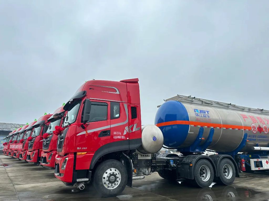 龙行天下 以客为先|携手危化运输新征程，东风天龙KL危化牵引车批量交付！ - 第6张