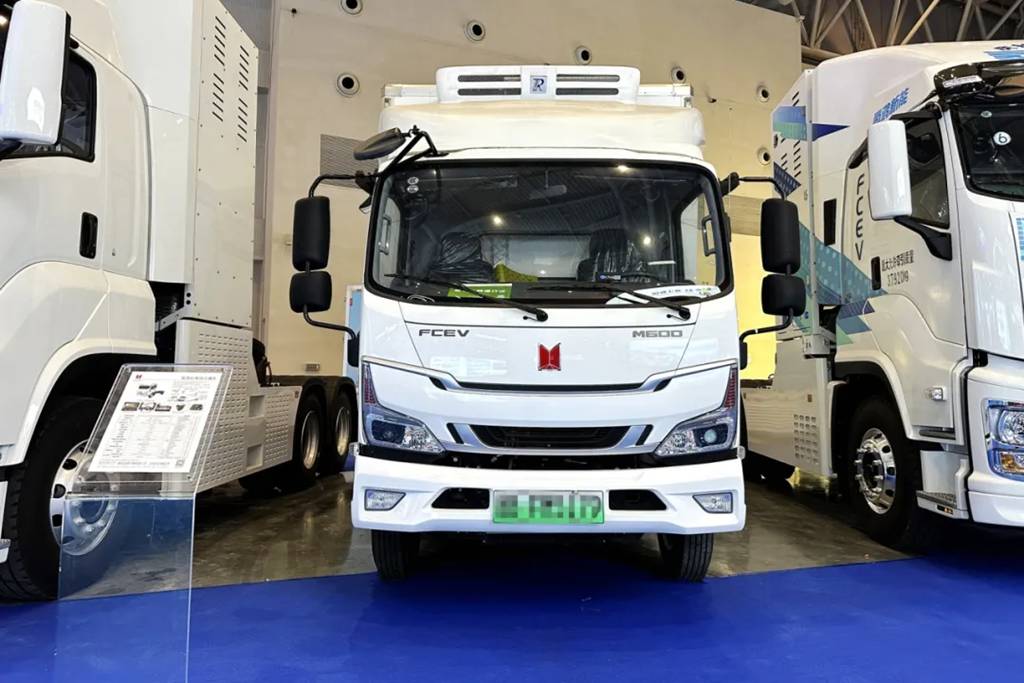 庆铃三款氢燃料车型齐亮相 闪耀2024陆海新通道国际物流博览会 - 第4张 - 提加商用车网 庆铃三款氢燃料车型齐亮相 闪耀2024陆海新通道国际物流博览会 - 第4张